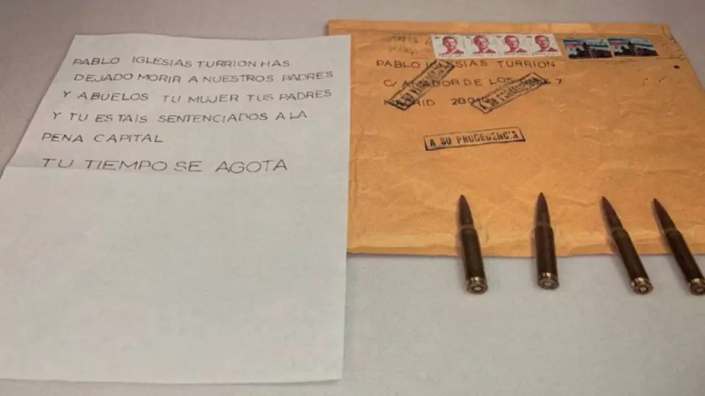 Contenido del sobre que recibió Pablo Iglesias con una nota y cuatro balas