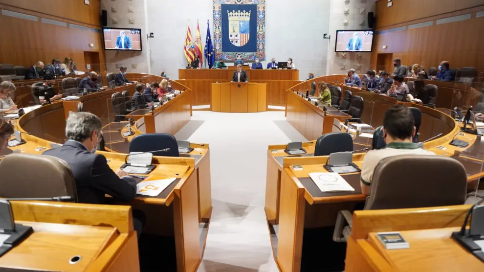 Sesión plenaria de la Cortes de Aragón.
