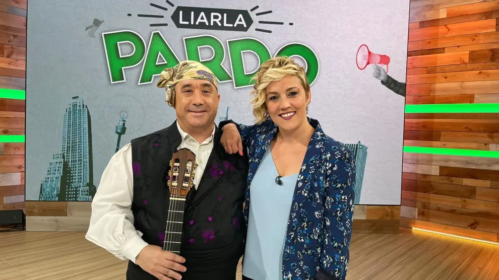Cristina Pardo y Javier Badules, en el plató de Liarla Pardo de La Sexta