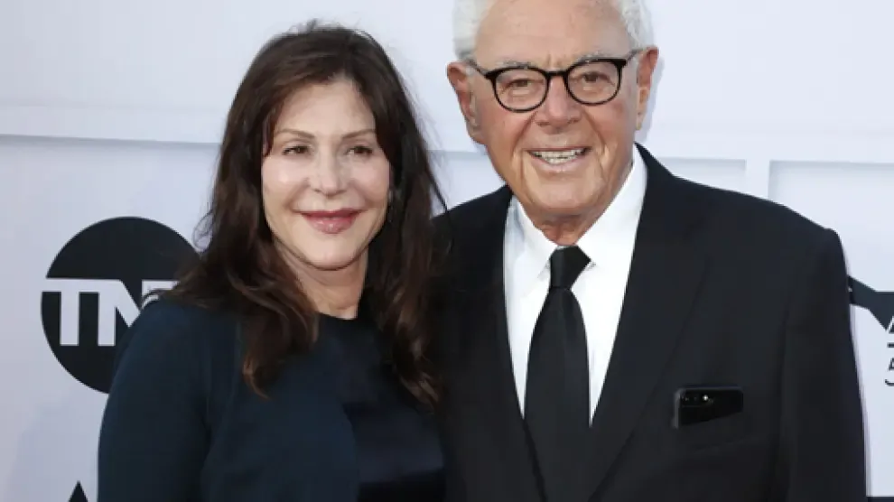 Richard Donner con su esposa Lauren Shuler, con la que participó en la producción de varios proyectos.