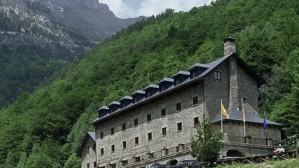 Fotografía exterior del Parador de Bielsa.