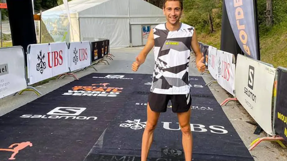 Daniel Osanz, antes de iniciar ayer la carrera en los Alpes suizos.