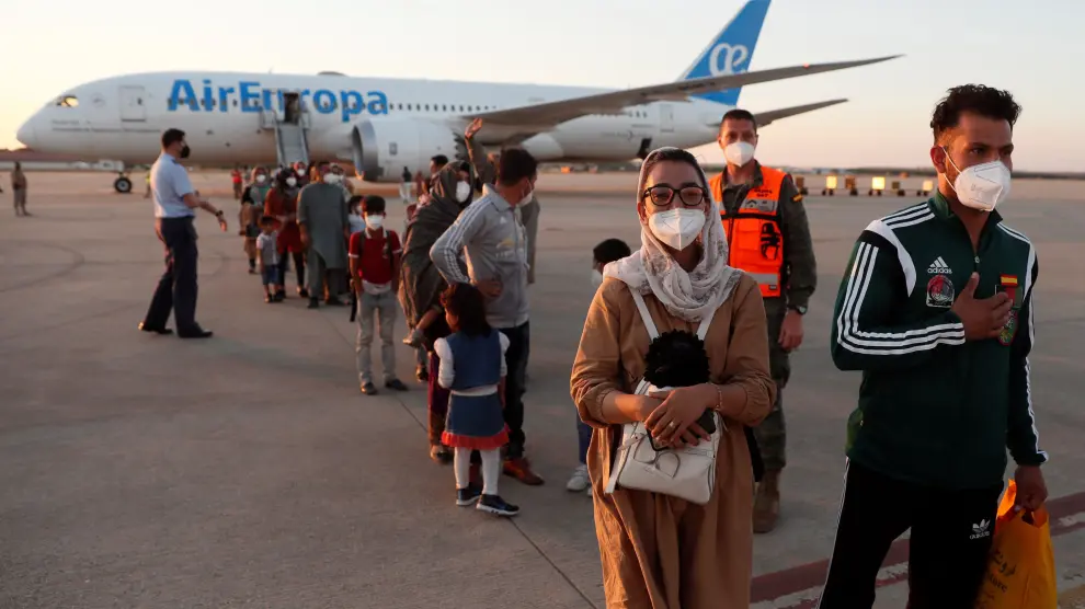 Llegada del segundo avión con 110 evacuados afganos y españoles.