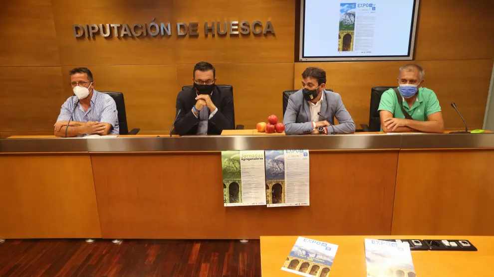 Enrique Pueyo, Roque Vicente, Joaquín Solanilla y Luis Lascorz en la presentación de la XXXVI edición de la Expoferia de Sobrarbe