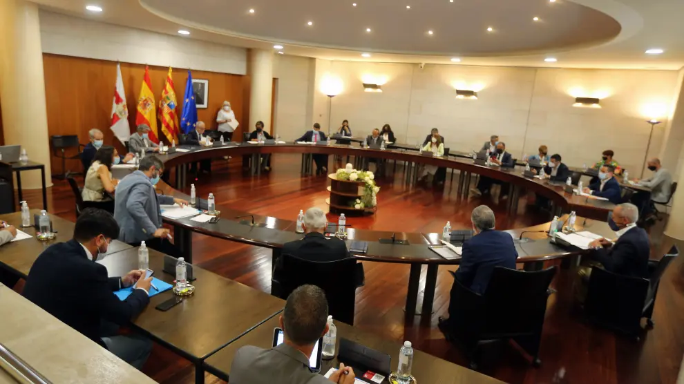 Pleno de la Diputación Provincial de Huesca.