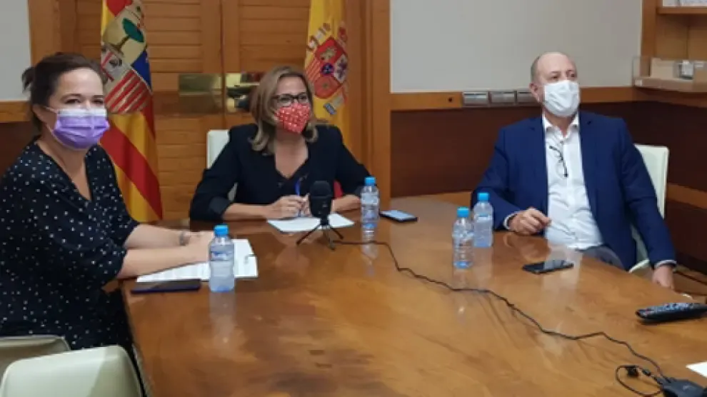 Mayte Pérez, José Ramón Ibáñez y María Goikoetxea participaron en la reunión de ayer.