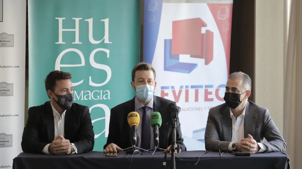 Fernando Blasco, Antonio Orús y Pablo Lera, en la presentación del patrocinio.