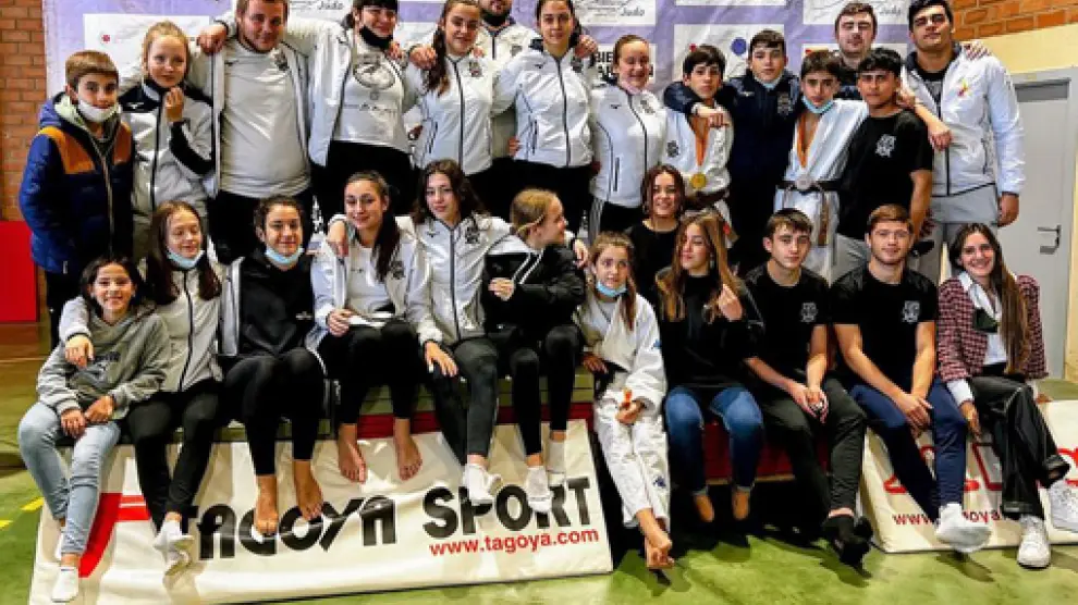 Representación del Club Judo Huesca en la competición aragonesa.