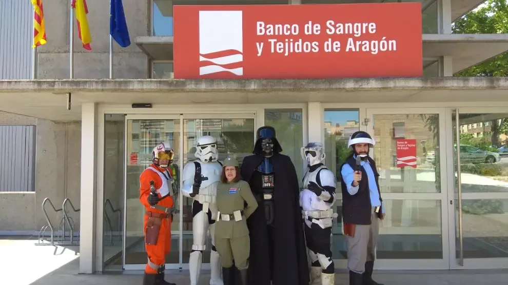 Visita de los personajes de Star Wars en el Banco de Sangre