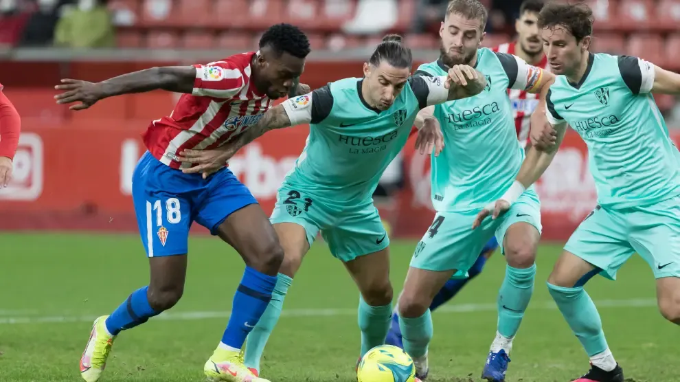 Sporting y Huesca han empatado en El Molinón.