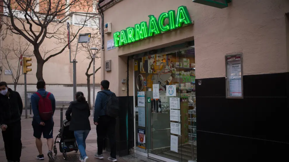 En Cataluña las farmacias recogerán las notificaciones de contagiados que se hayan hecho un test y sea positivo.