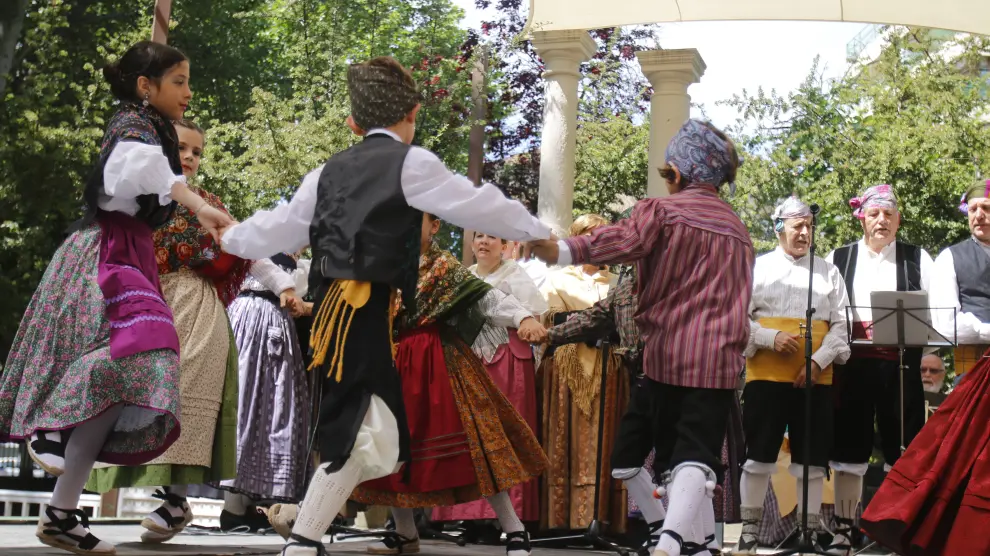 Imagen de archivo de una actuación de la Escuela Municipal de Folklore y Danza de Huesca
