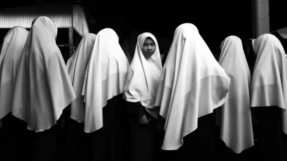 'Hijab Girl' de Wan Mohd Fadzli W. Samsudin (Terengganu, Malaysia) , ganador categoría Retrato 7ª edición.