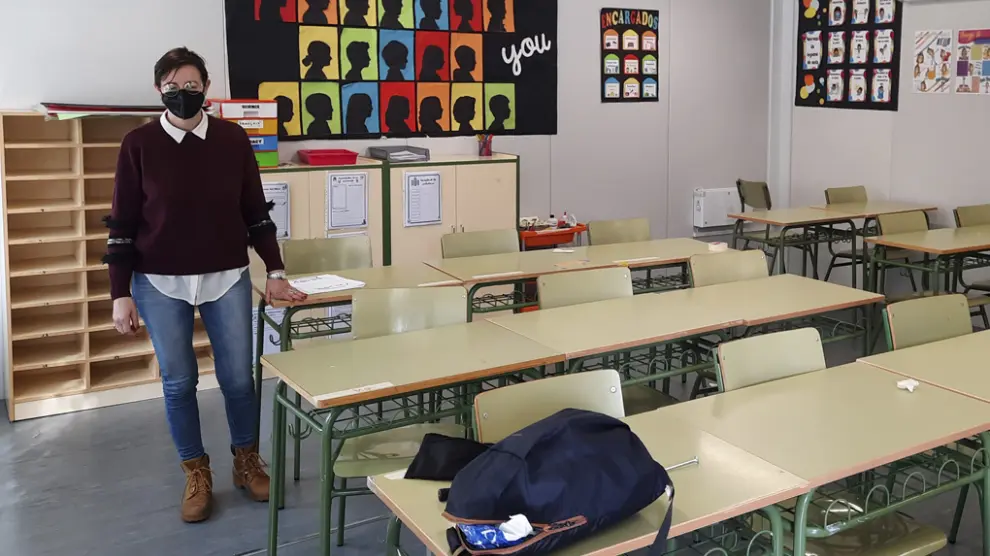 La concejala de Educación, Beatriz Cosculluela, en una de las aulas donde se ubicarán los 80 alumnos realojados.
