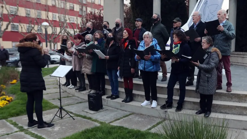 El coro de Santo Domingo cantando a la paz