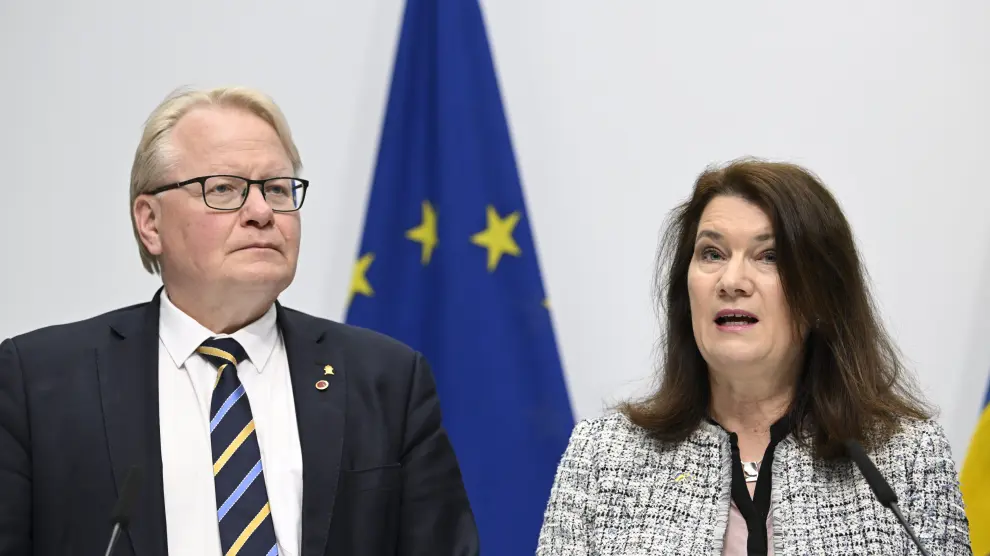 Los ministros suecos de Defensa y Asuntos Exteriores, Peter Hultqvist y Ann Linde.