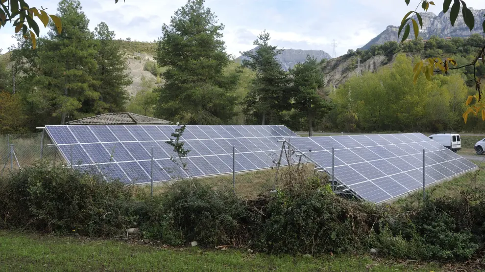 Las placas fotovoltaicas son una opción para la creación de comunidades energéticas.