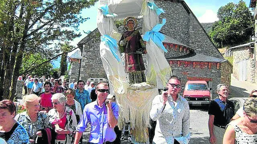 Tradicional procesión realizada en 2019 en las fiestas de la localidad de Plan.