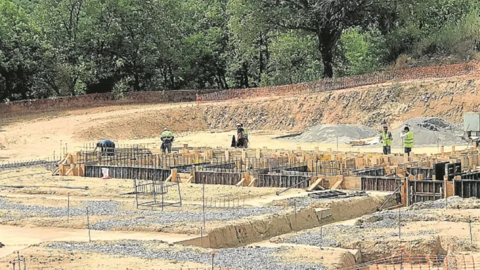 Obras de construcción del nuevo Centro de Visitantes en Escalona, a finales de agosto.