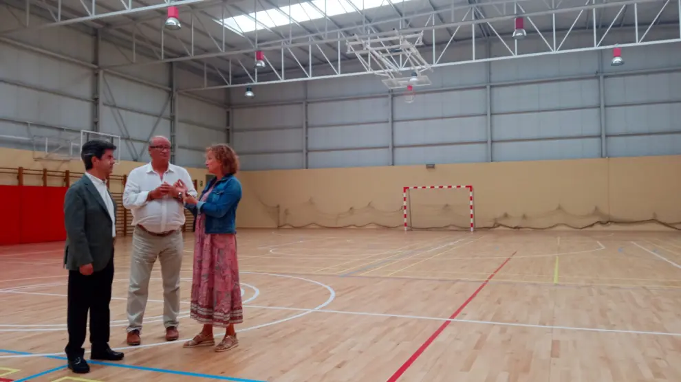 Nuevo pavimento en el polideportivo del CEIP Alcoraz