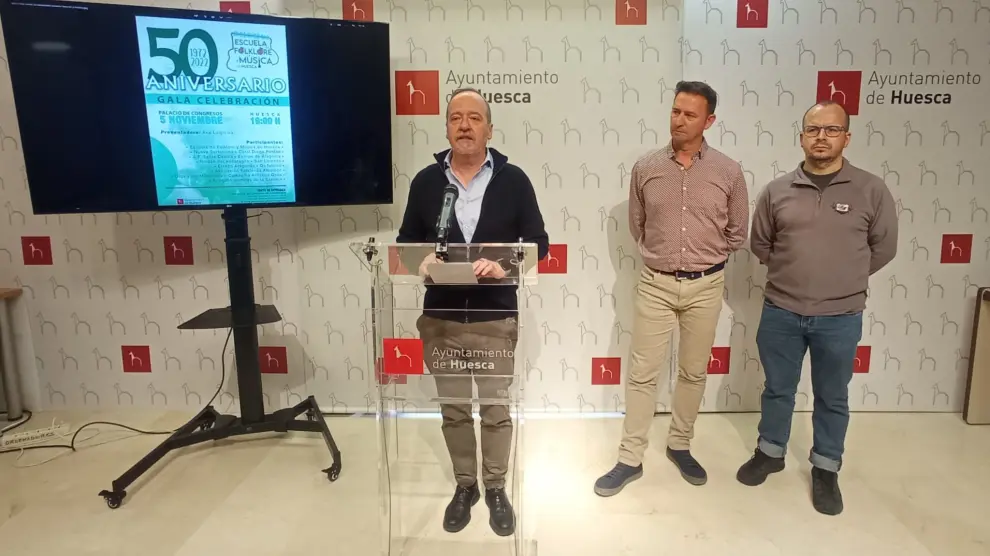 Ramón Lasaosa, Roberto Ciria y Guillermo Planas han presentado la gala.