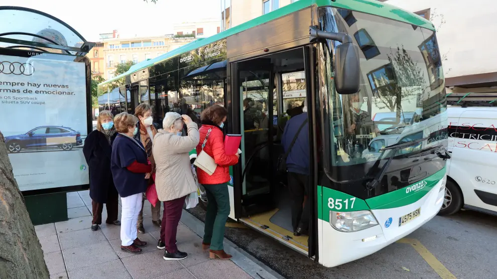 Parada de autobús de la ciudad de Huesca.