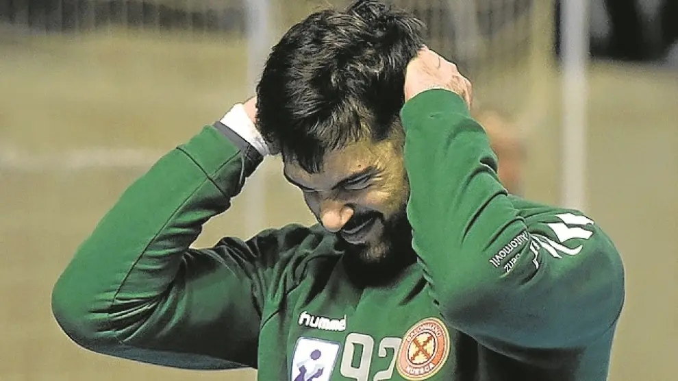 Dani Arguillas se lamenta en un momento del partido del pasado sábado contra el Benidorm.