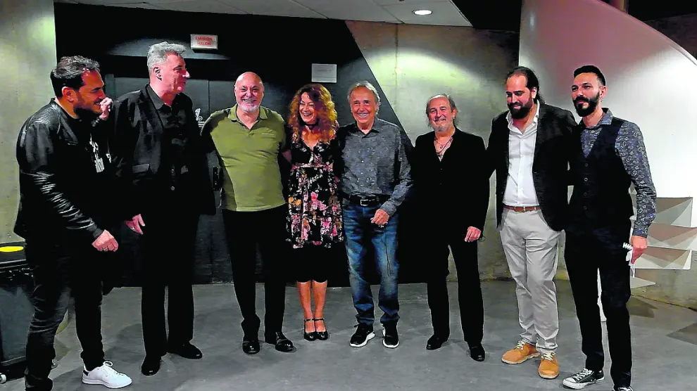 Amigos de Joaquín Carbonell que han participado en el documental.