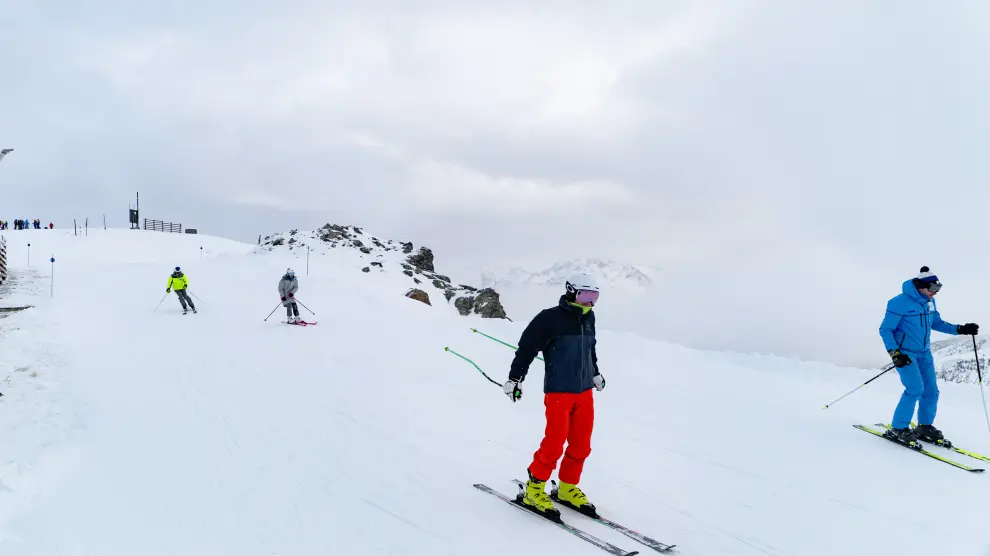 La estación de esquí de Aramón Formigal ha inaugurado la temporada con 30 kilómetros esquiables.