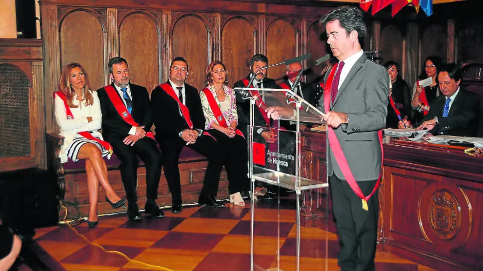 Investidura de Luis Felipe en 2019 tras la votación con el voto en blanco.