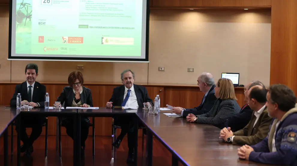 Conferencia sobre oportunidades empresariales con Ricardo Alfonsín, embajador argentino en España.