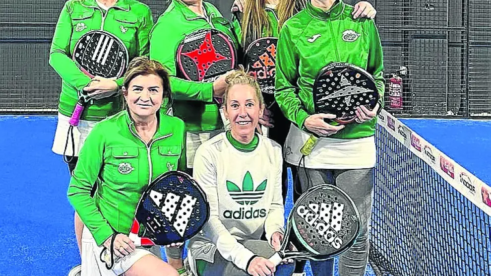 Equipo femenino del Club Tenis Osca, que juega en Segunda Femenina.