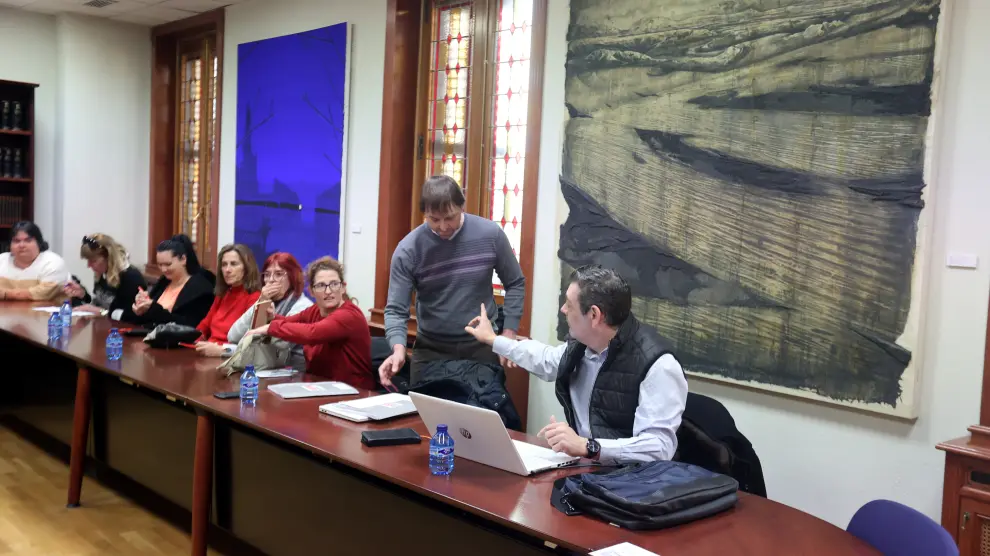 El encuentro, el primero de cuatro, se llevó a cabo en la sede de Ceos-Cepyme Huesca.