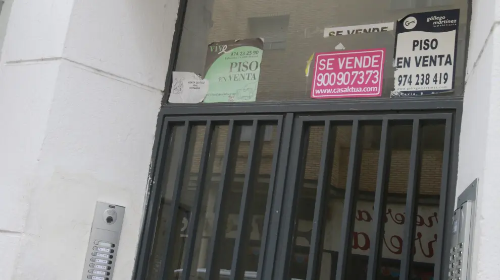 Foto de archivo de pisos en venta en Huesca capital.