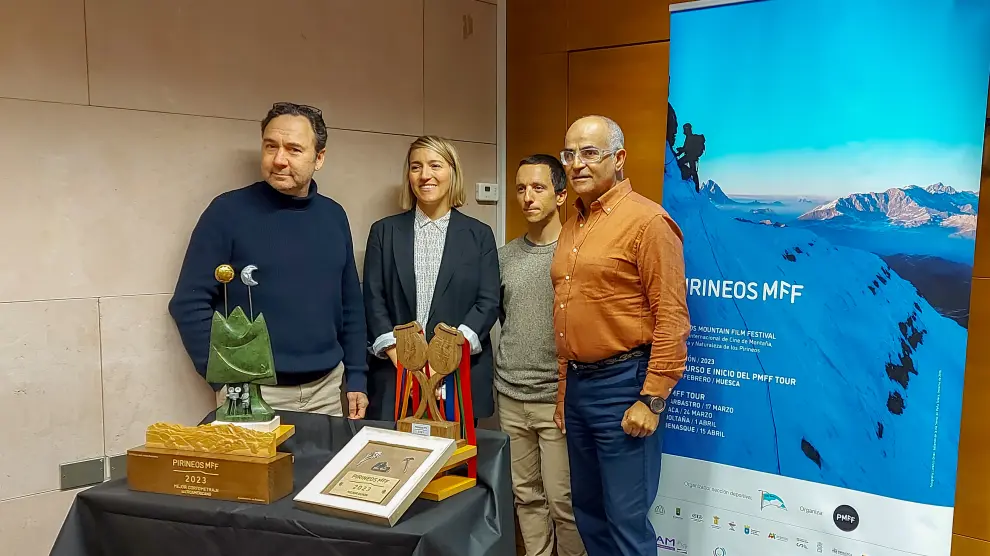 David Asensio, Ixeia Lacau, Jorge García y Juan Bazán, con los premios del FMFF.