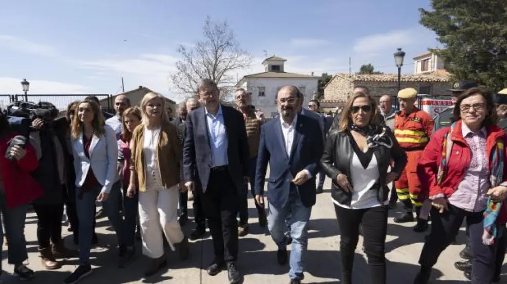 Los presidentes de Aragón y de la Comunidad valenciana, Javier Lambán y Ximo Puig han visitado el Puesto de Mando Avanzado de la localidad castellonense de Barracas.