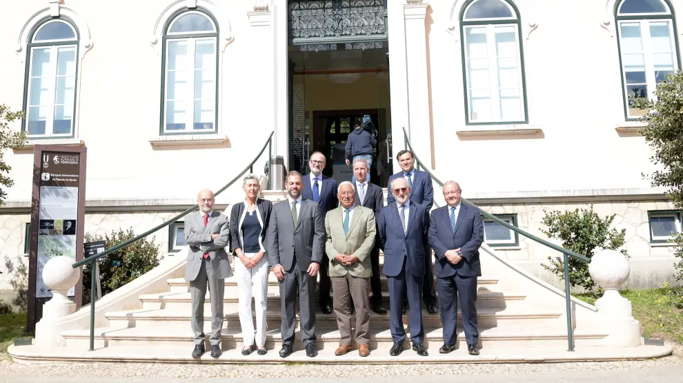 El Ministro de Medio Ambiente y Acción Climática de Portugal, Duarte Cordeiro, y el Presidente de Repsol, Antonio Brufau, han firmado este lunes en Lisboa el acuerdo estratégico.