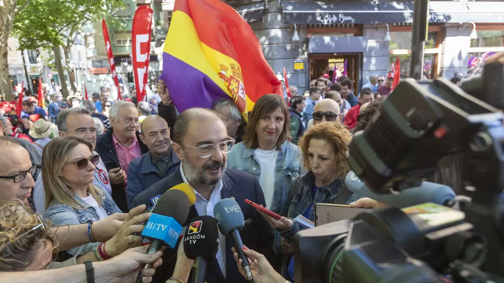 Javier Lambán, durante la manifestación del 1º de Mayo en Zaragoza.