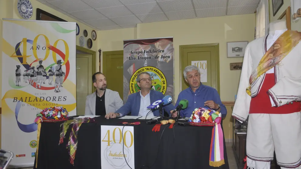 José María Palacio, Fernando Estallo y Manuel Tomeo en la presentación del programa de actos del 400º aniversario.