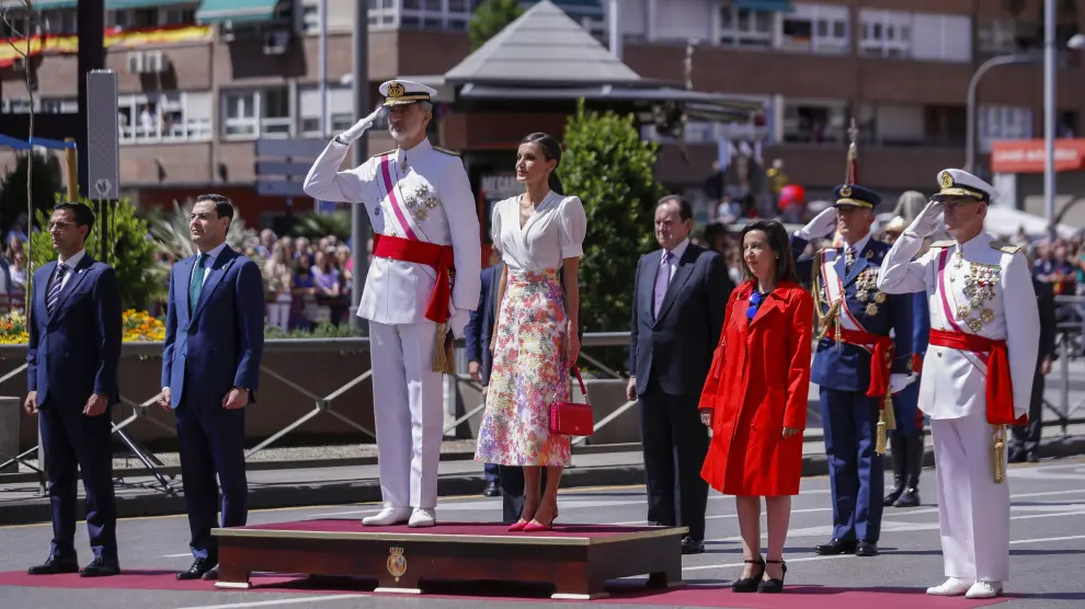 Felipe VI y Letizia fueron recibidos con gritos de “Viva el Rey” y “Vivan los Reyes”.
