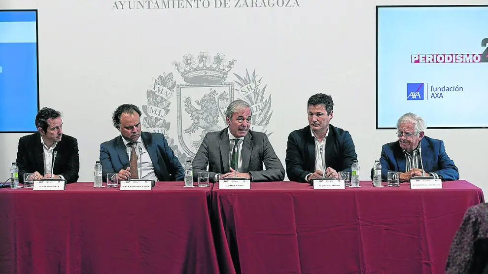 Sergio Martín, Fernando de Yarza, Jorge Azcón, Josep Alfonso y Fernando Jaúregui, ayer, en Zaragoza.