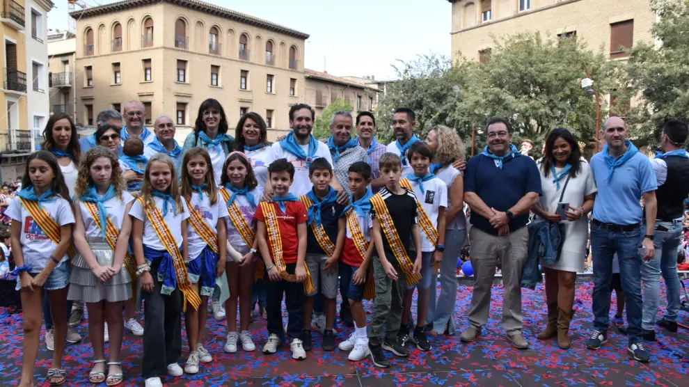 Los más jóvenes han sido  los protagonistas del chupinazo junto a las zagaletas y zagaletes.