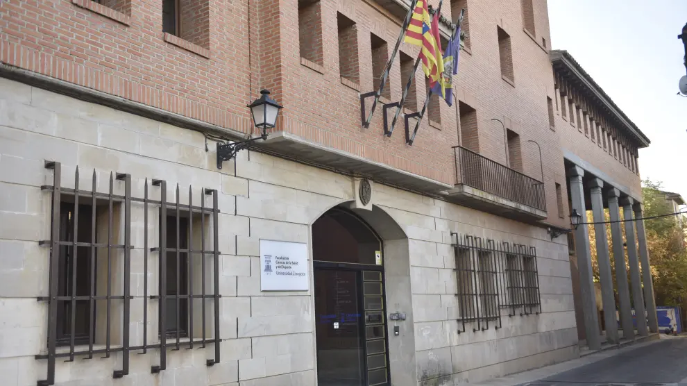 Sede actual de Medicina en Huesca.