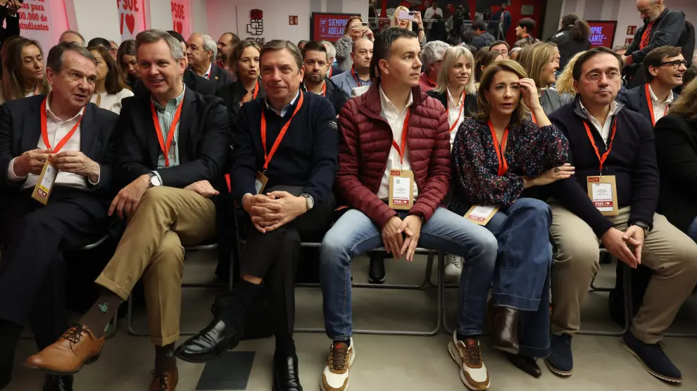 Algunos asistentes a la reunión de Comité Federal del PSOE, este sábado en la sede de Ferraz, en Madrid.