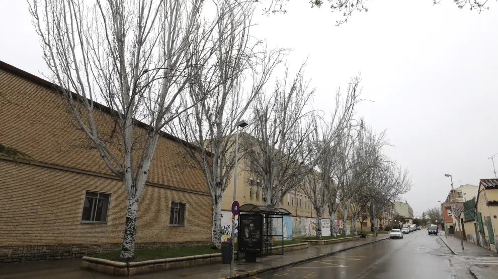 Foto de la calle Valencia, en donde confluyen las dos zonas con menos renta de Huesca ciudad.