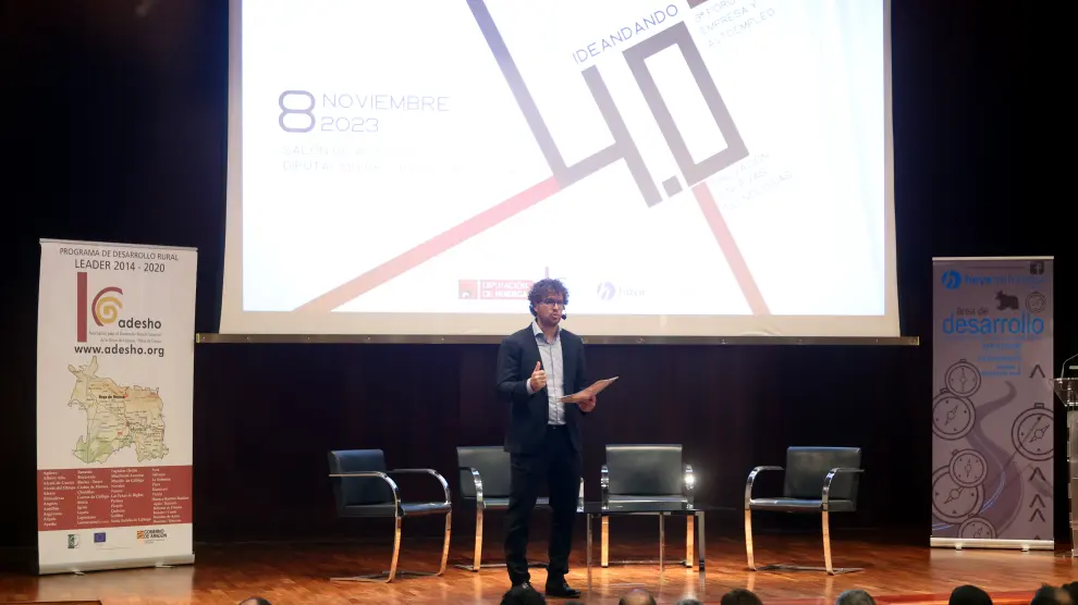 Presentación del IX Foro de empresa y autoempleo ‘Ideandando 4.0’ en el salón de actos de la Diputación Provincial de Huesca