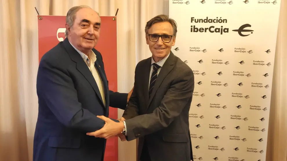 El director provincial de Ibercaja Banco, José María Coiduras, y el presidente de la Cámara, Manuel Rodríguez.