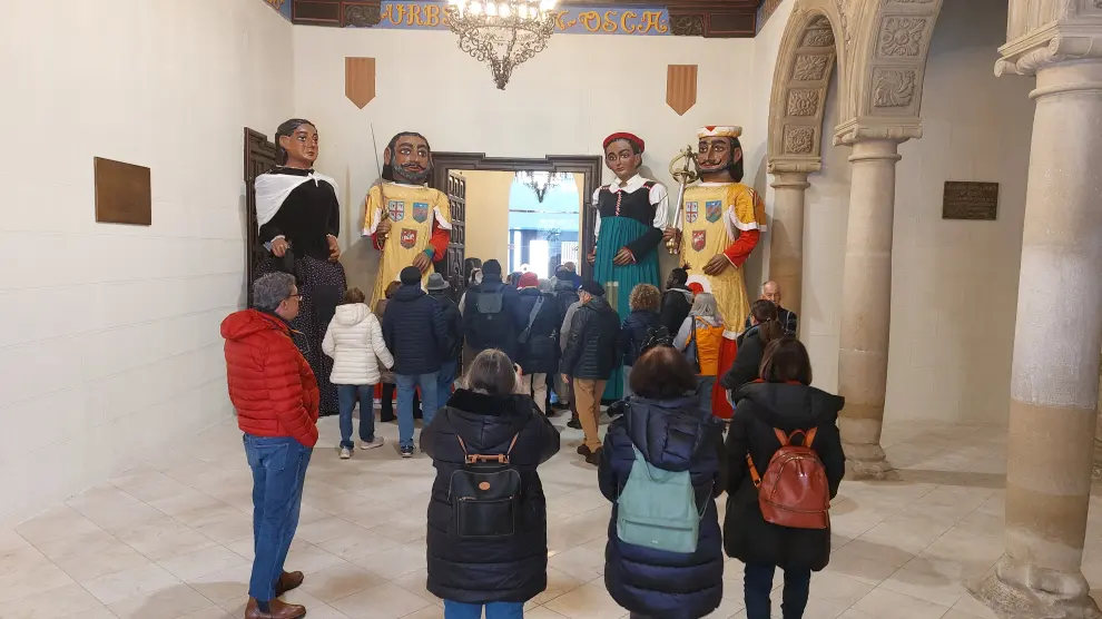 Visita guiada en el Ayuntamiento de Huesca.