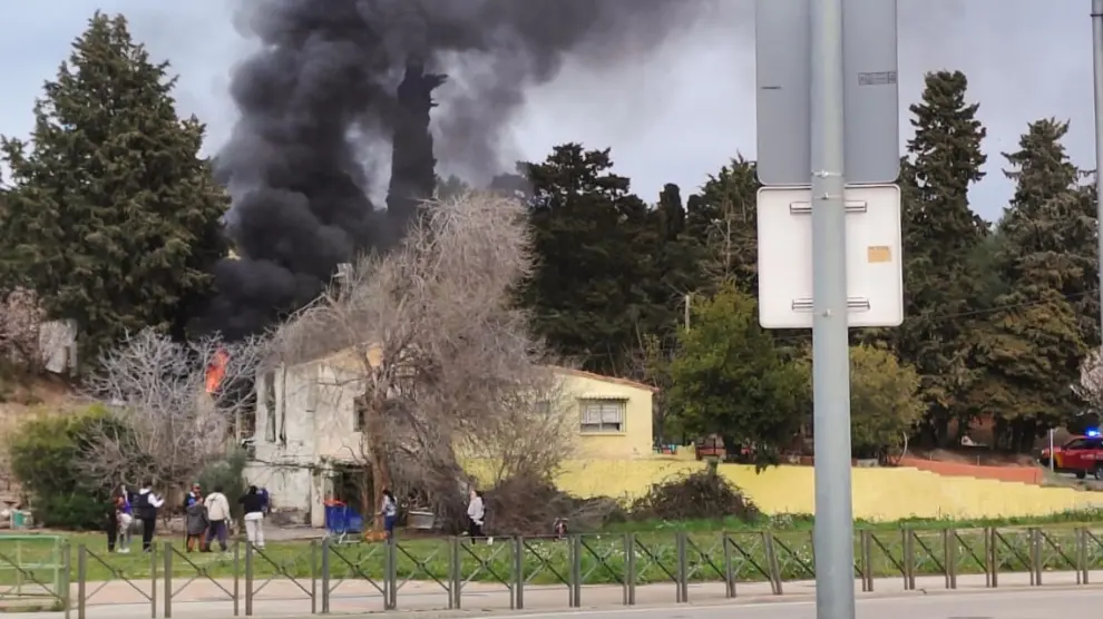 Se declara un incendio en una vivienda en las inmediaciones del Parque de Las Mártires.