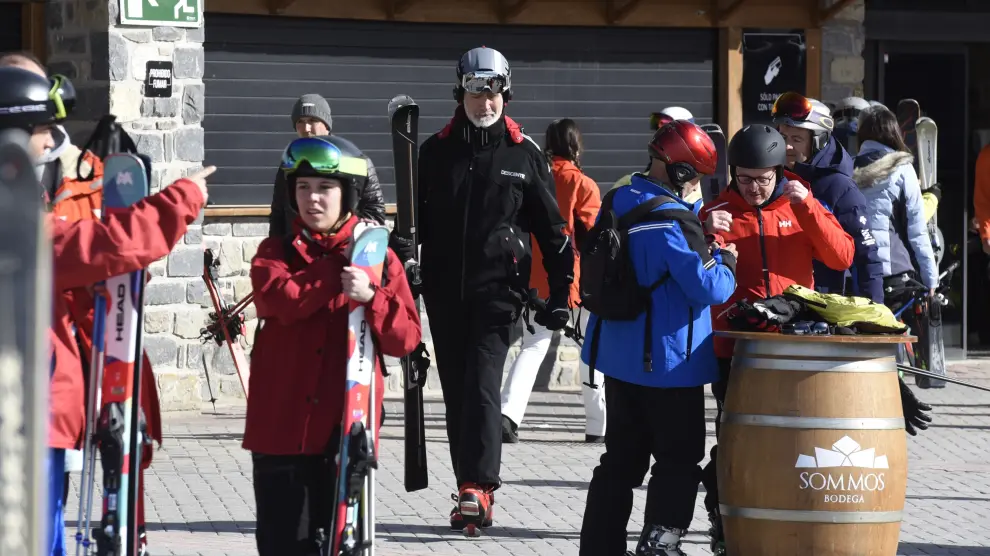 El Rey Felipe VI vuelve a esquiar en Aramón Formigal-Panticosa para disfrutar del mejor fin de semana de la temporada